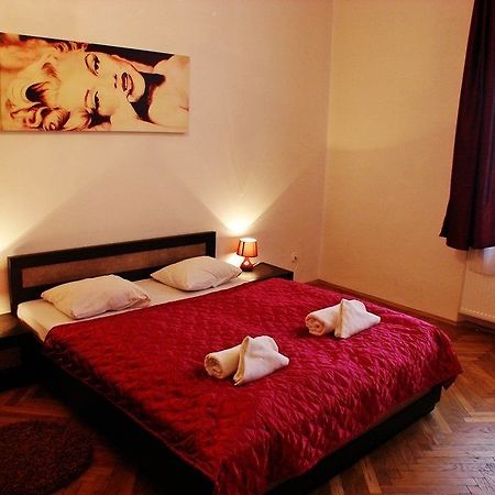 Krakow Apartmentsapart. Екстериор снимка